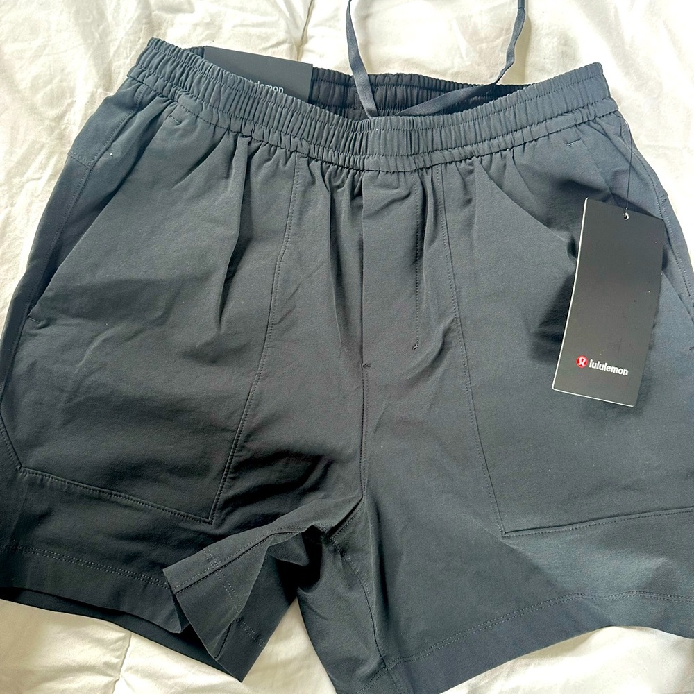 MENS LULULEMON SHORTS